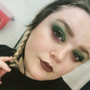 Meet your Posher, Deanna